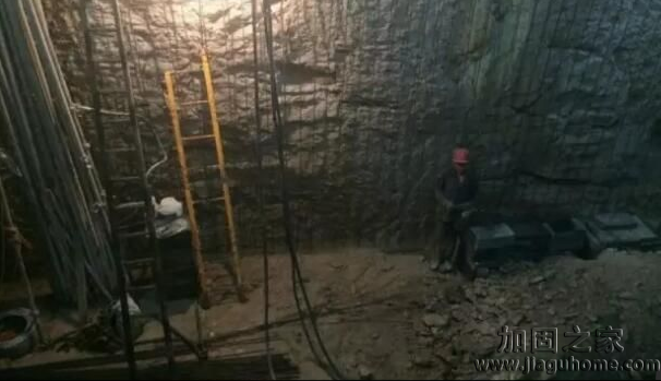 高層住宅地下被掏空，承重柱被破壞通過加固能修復嗎?