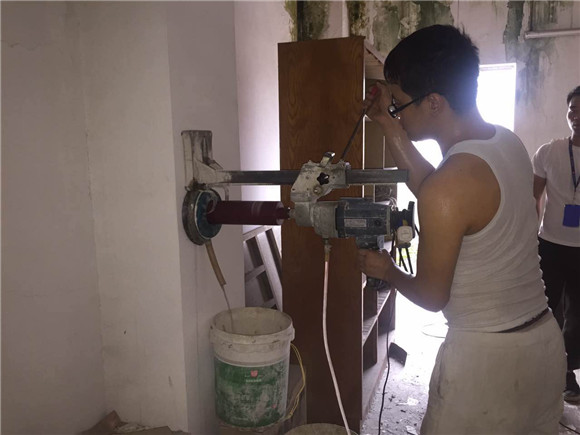 1535618618463356.jpg 1060074406.jpg