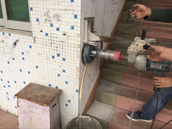 1539041938126577.jpg 9afd132f0708283840d58e71b299a9014d08f17a.jpg