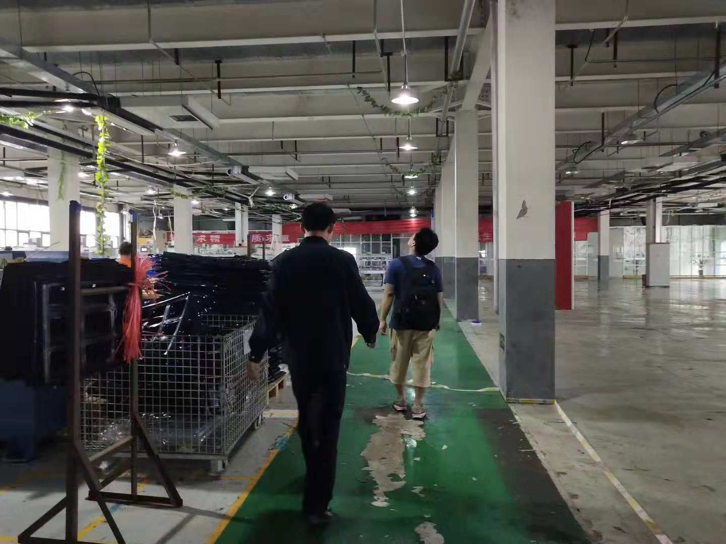 1540987903494648.jpg 676268207875005875.jpg