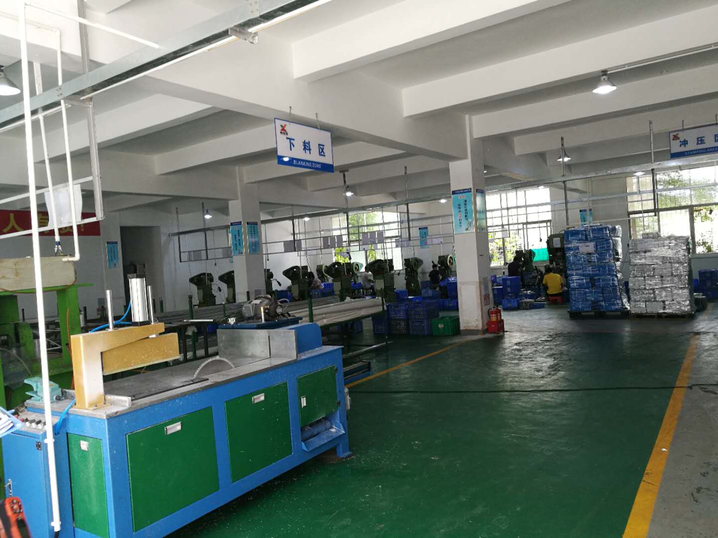 1540992366752449.jpg 192865100166296653.jpg