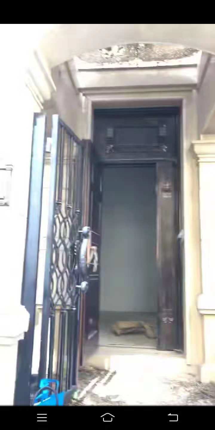 1541050677519287.jpg 403866704863427911.jpg