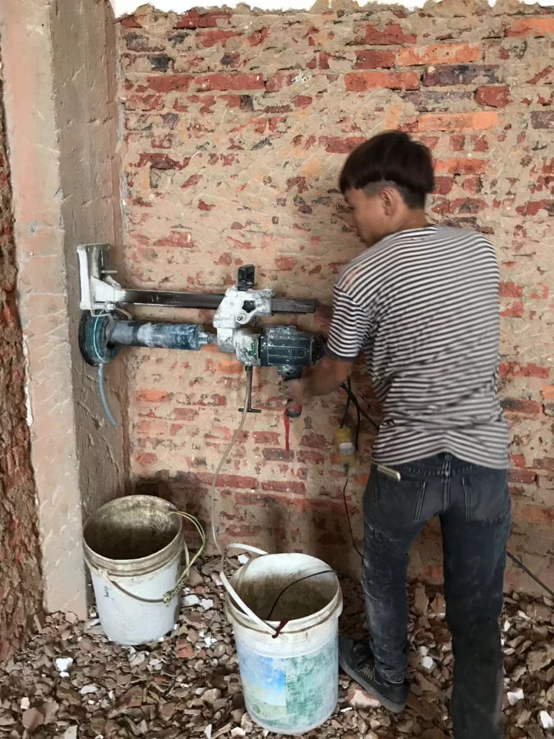 1541576754287993.jpg 117852592072764243.jpg