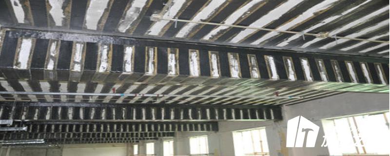 梁粘貼纖維復合材加固技術的缺點