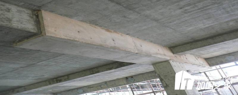 當梁、柱構件抗力不夠時，常采用增大截面法